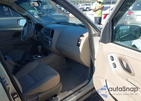 2005 Ford Escape Xlt из США, поврежденный, VIN 1FMYU93165KD64205